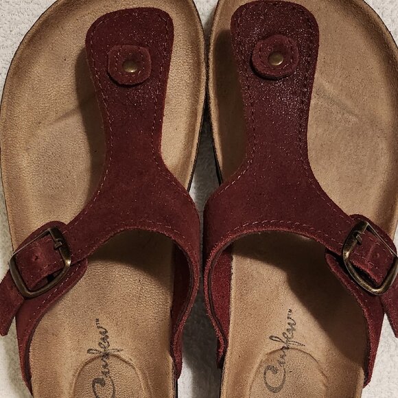Curfew T-Strap Thong Sandals - Picture 1 of 5
